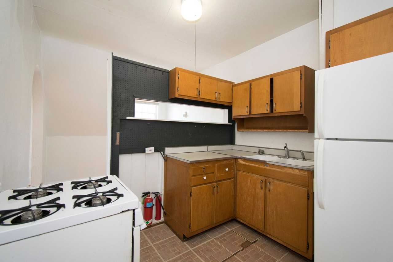 402RAC - Photo 7 of 13
