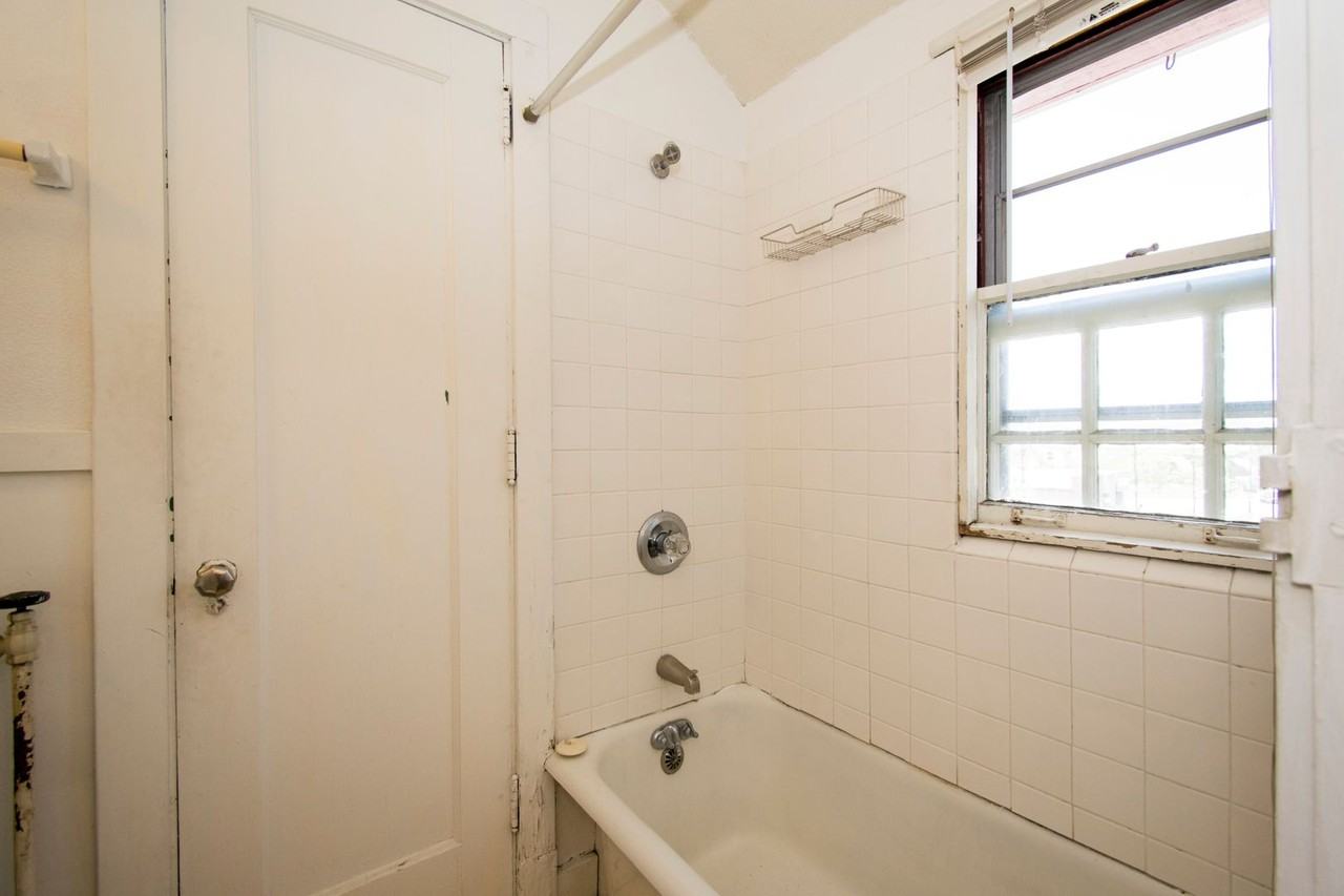 402RAC - Photo 6 of 13