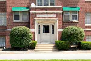 featured image of 402 S Race St