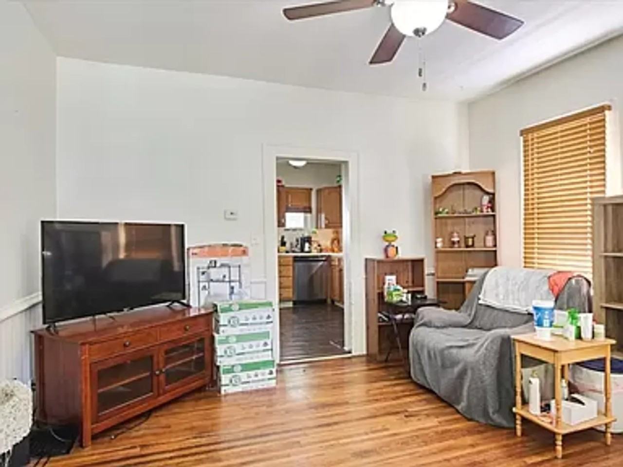 1404 S Center St - Photo 2 of 5