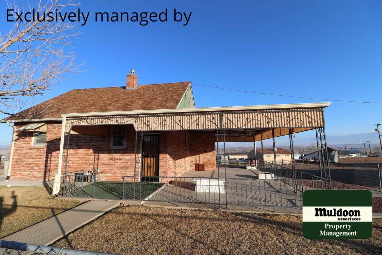 2055 Zinc Dr - Photo 2 of 10