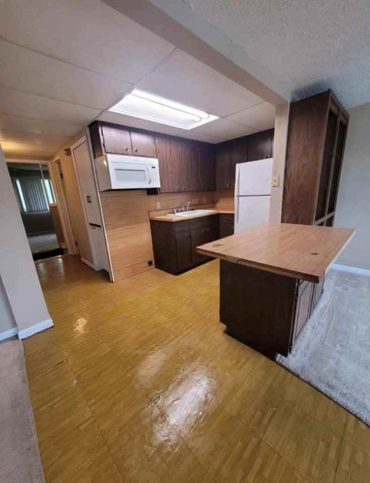 110/112 Cherry Hills - Photo 2 of 9