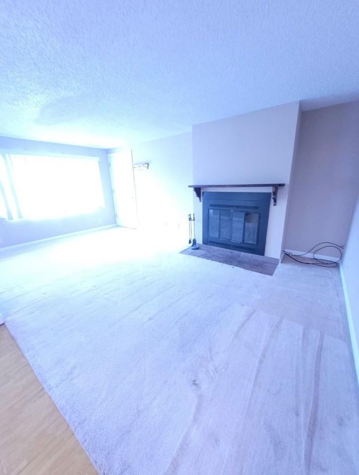 110/112 Cherry Hills - Photo 3 of 9