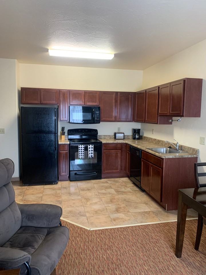 Bakken Lodge, LLC - Photo 6 of 41