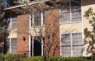 featured image of 1441 Boxwood Boulevard