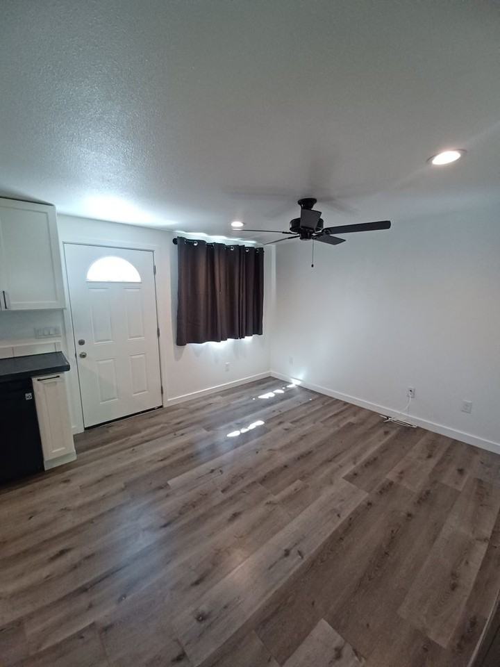 3623 Cannon Ave - Photo 3 of 9