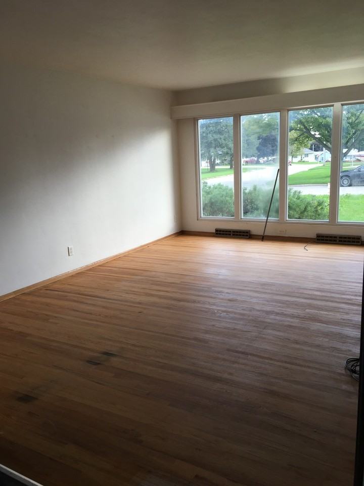 643 Burbank Ave - Photo 2 of 13