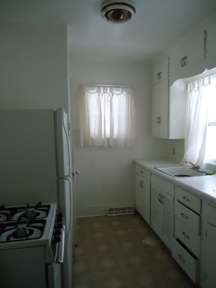 1033 Kern St - Photo 3 of 6