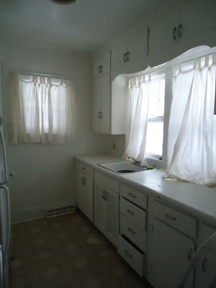 1033 Kern St - Photo 4 of 6