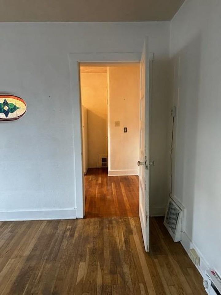 218 Mckenzie St #C - Photo 4 of 19