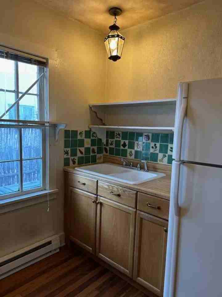 218 Mckenzie St #C - Photo 7 of 19