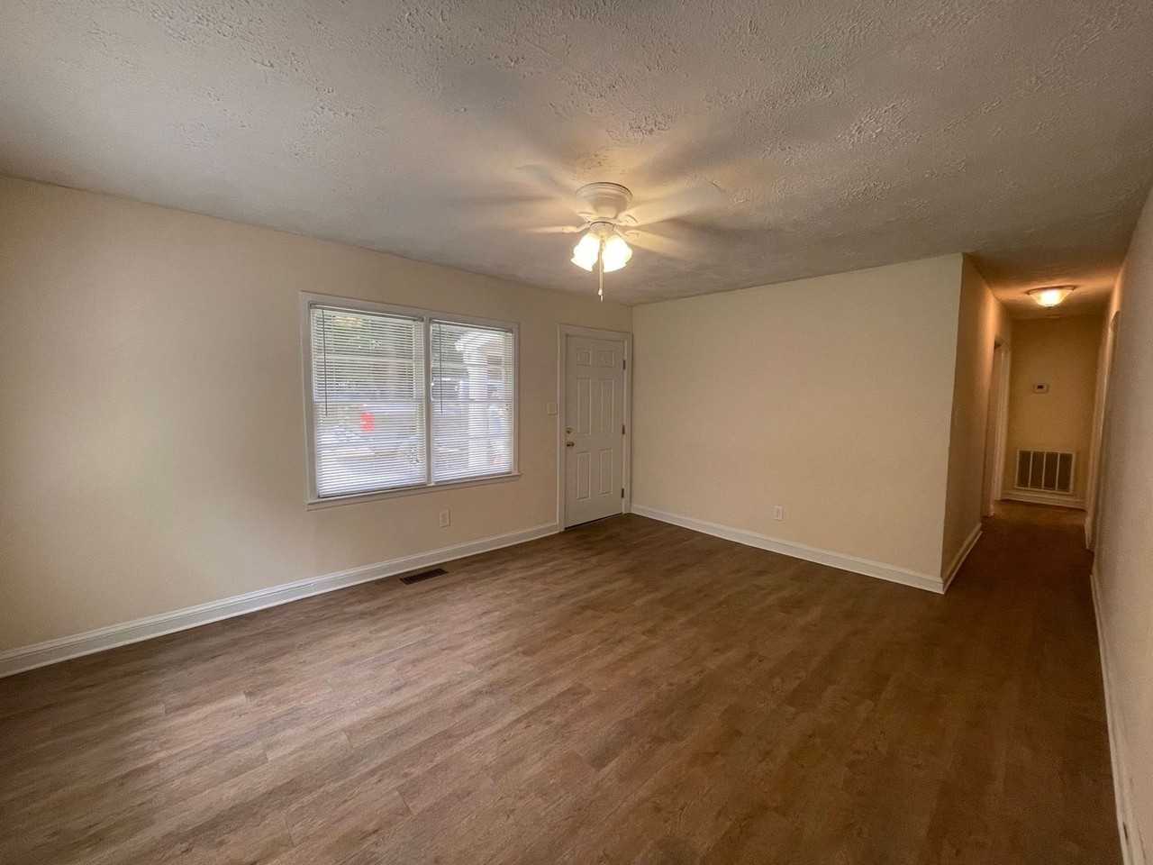 264 Osceola Ave - Photo 3 of 12