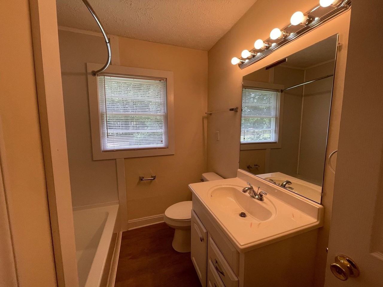 264 Osceola Ave - Photo 6 of 12