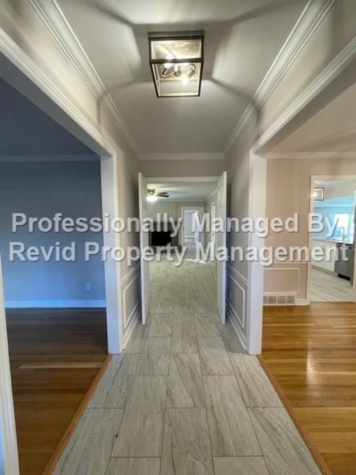 99 Perkins Ext - Photo 4 of 50