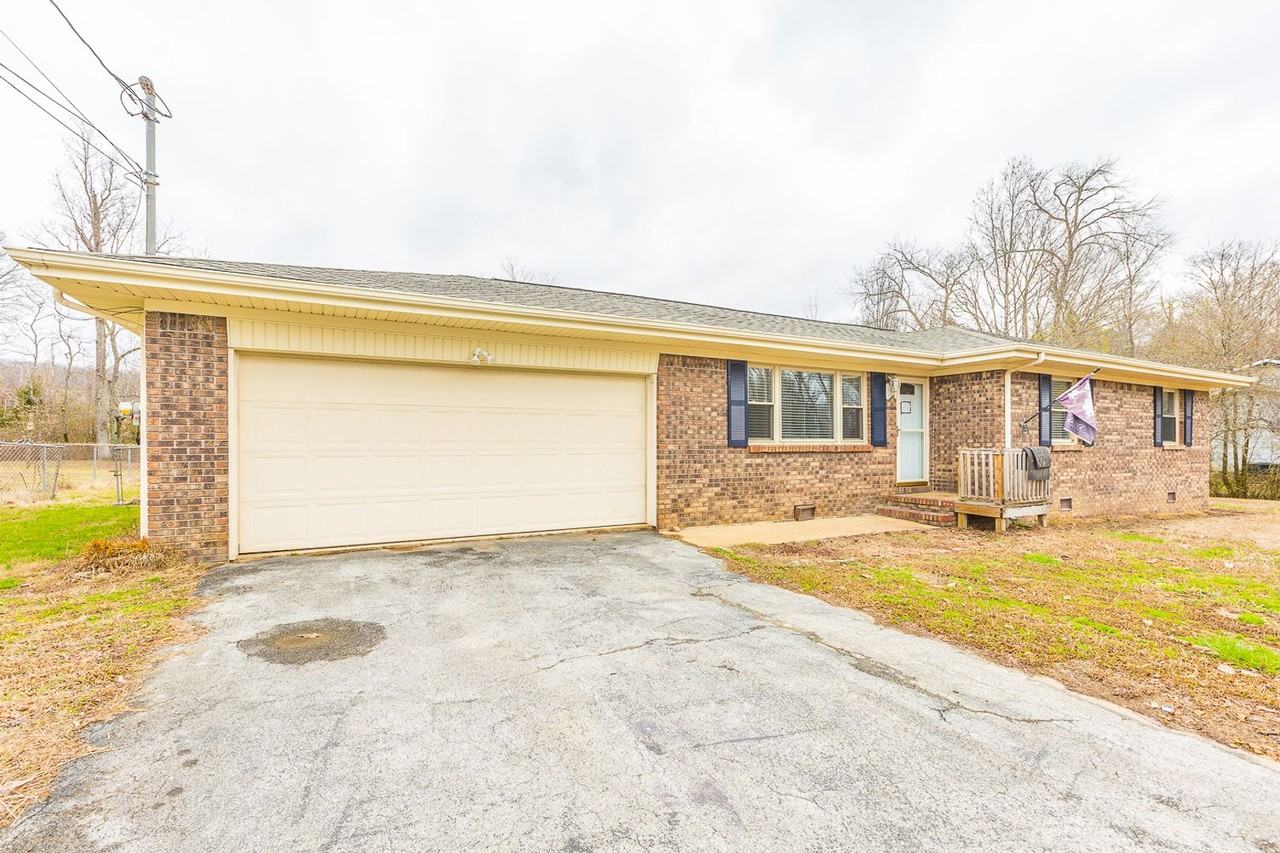 929 Kenny Way - Photo 2 of 30