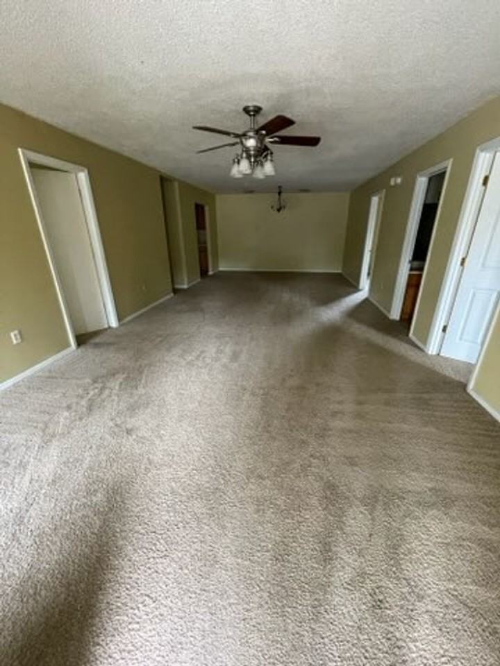 52 Shaw Rd #B - Photo 2 of 11