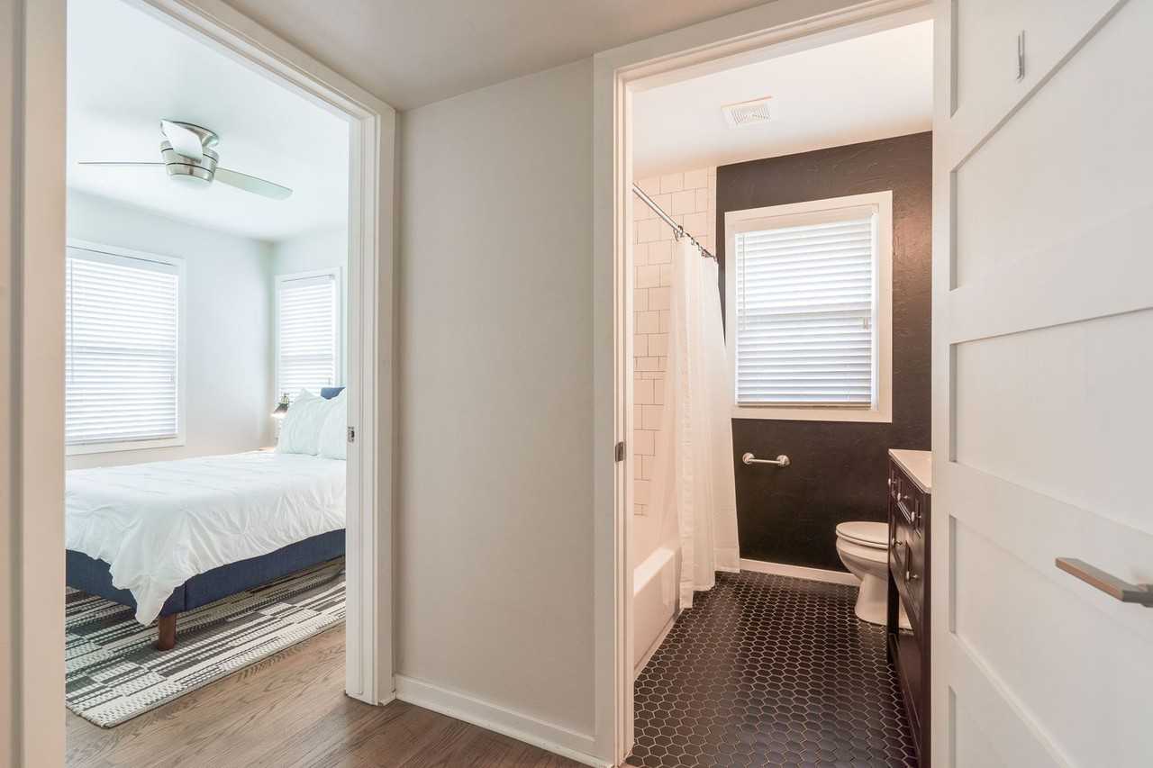 Vacancy Properties LLC - Photo 3 of 35