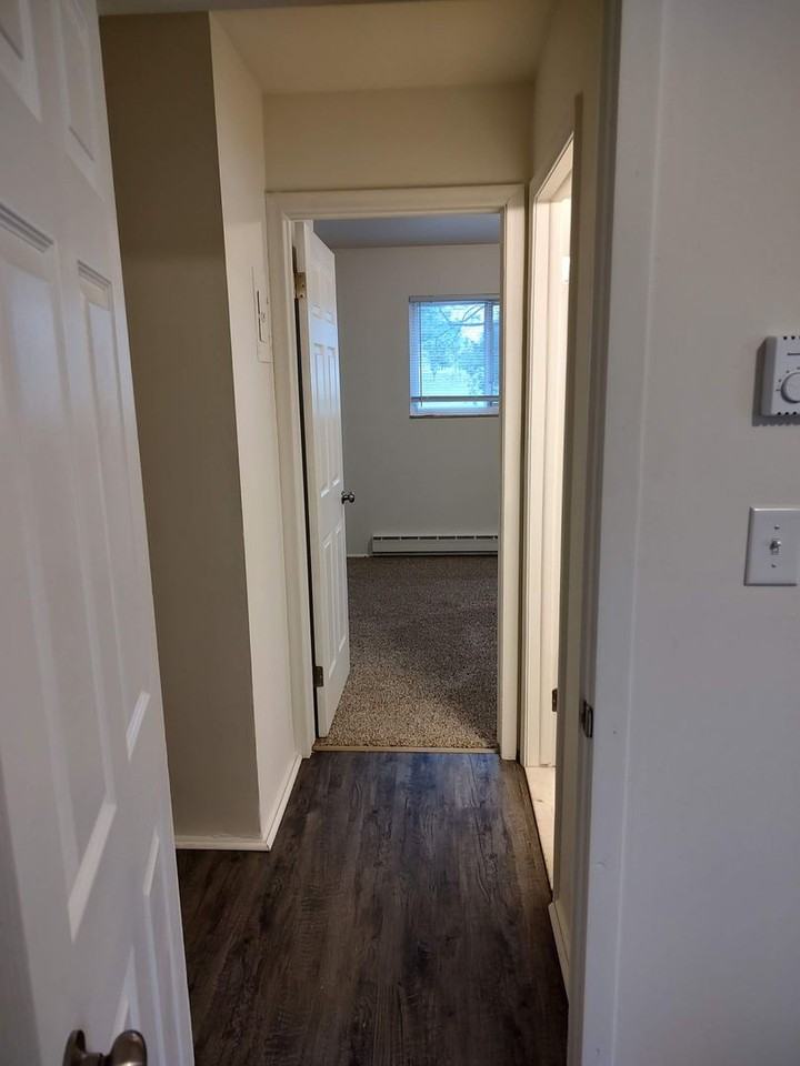 Parkview Manor Apartments - Photo 6 of 28