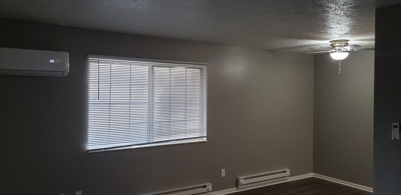 3303 Maplewood Dr - Photo 5 of 12