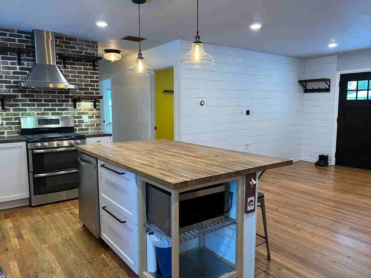 4850 S Washington St - Photo 4 of 19