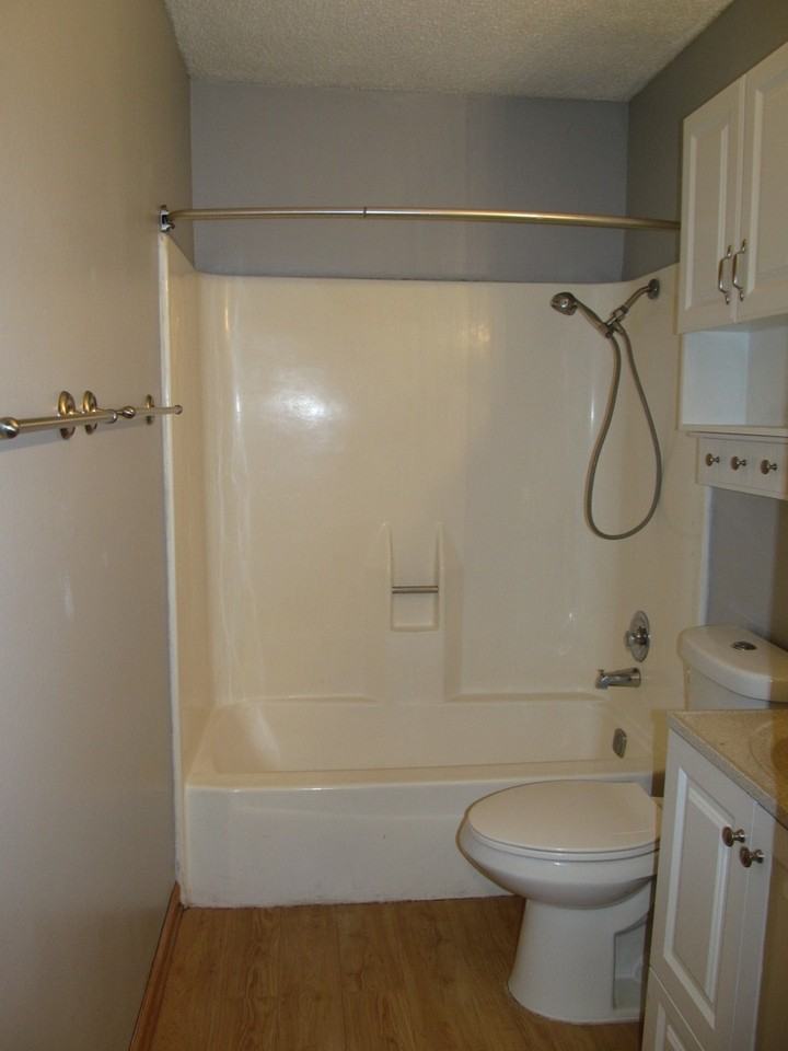 2114 Herrington St - Photo 7 of 9