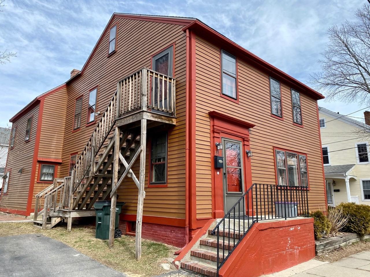 127 Friend St - Photo 2 of 17
