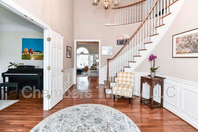 11913 Parkside Dr - Photo 4 of 50