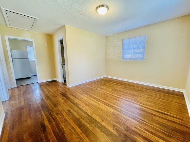 4519 Wildwood Ave - Photo 2 of 12