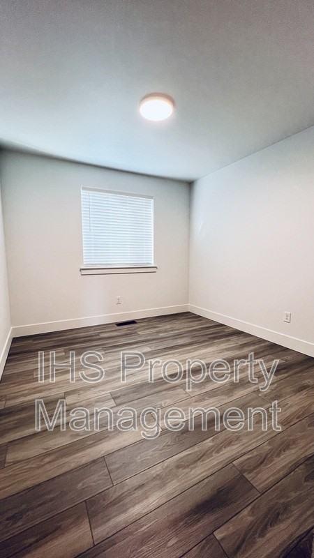 485 S 38th Ave #E219 - Photo 5 of 21