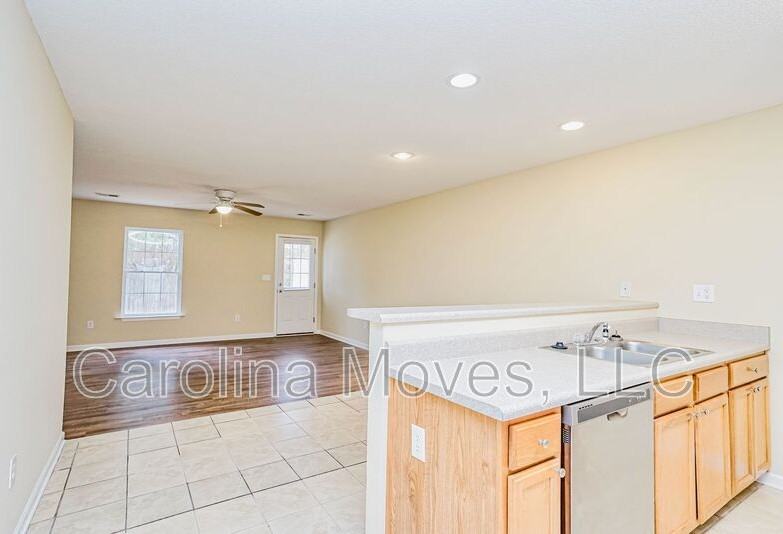 526 Seays Crest Dr - Photo 3 of 11