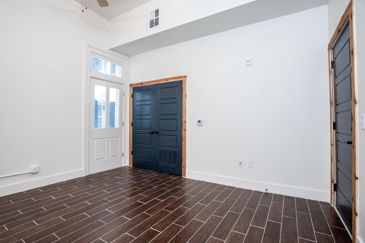 300 N. Main - Photo 2 of 30