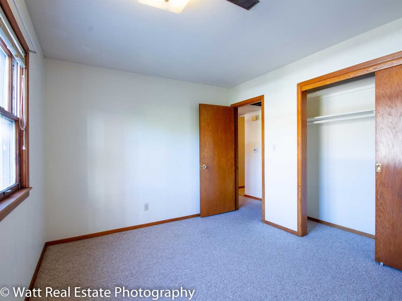 Carlson - Photo 5 of 7