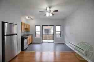 featured image of 4555 N Malden St