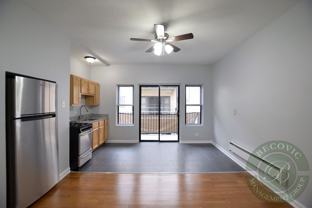 4555 N Malden St - Photo 1 of 1