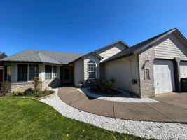 featured image of 1824 Sw Spence Ave