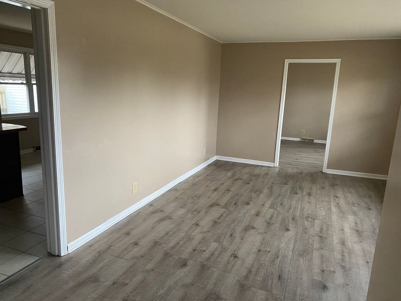 1817 S Santa Fe Ave - Photo 2 of 16