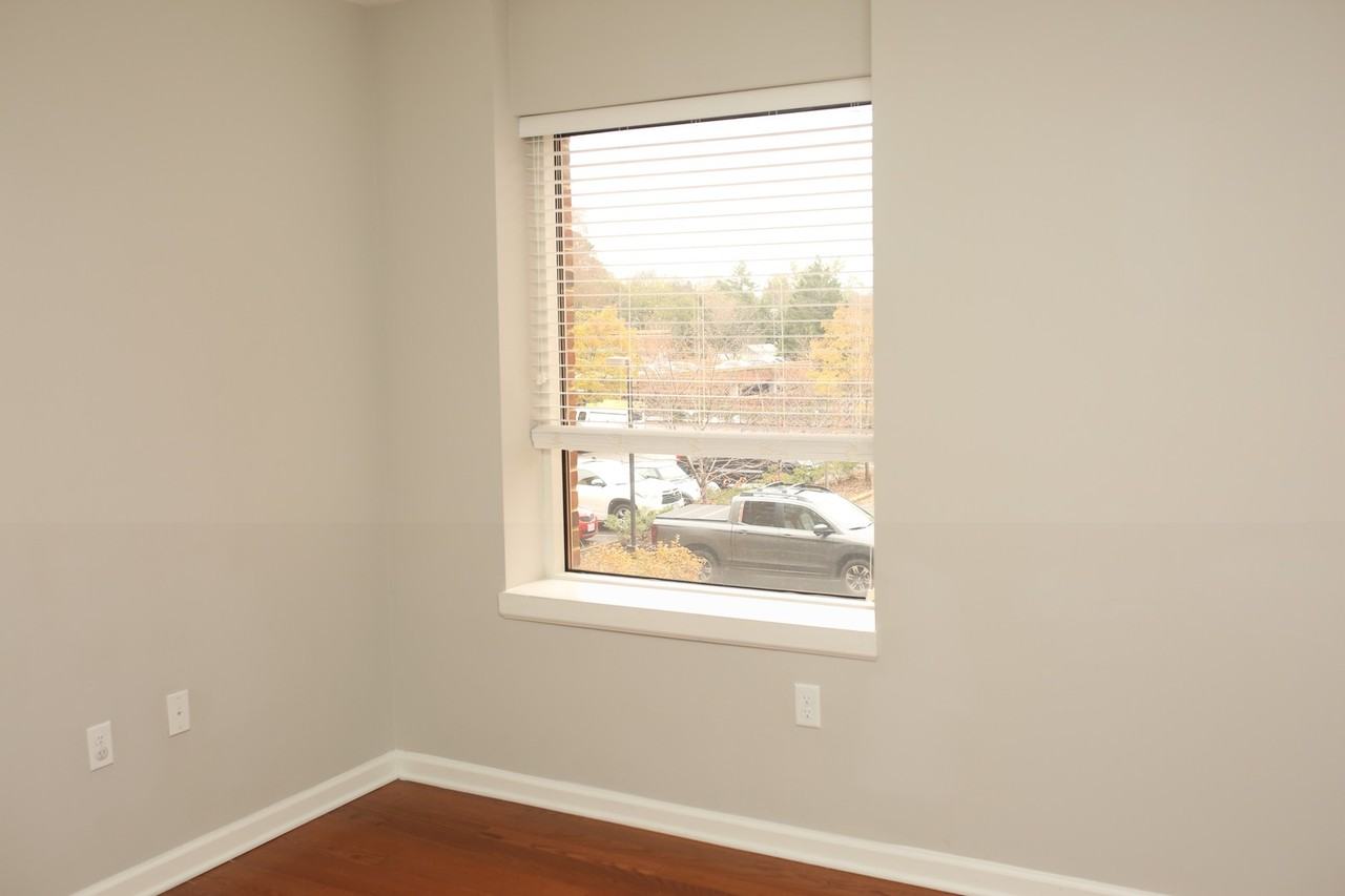 459 Locust Avenue - Photo 7 of 50