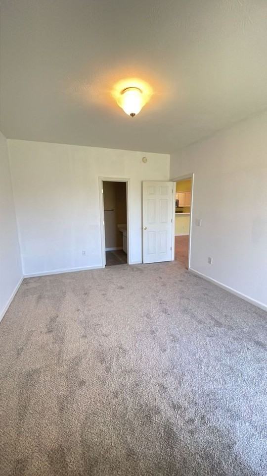 650 River Oaks Dr #46H - Photo 3 of 10
