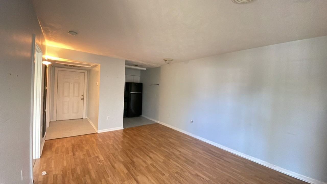 4717 Cobblestone Dr - Photo 5 of 5