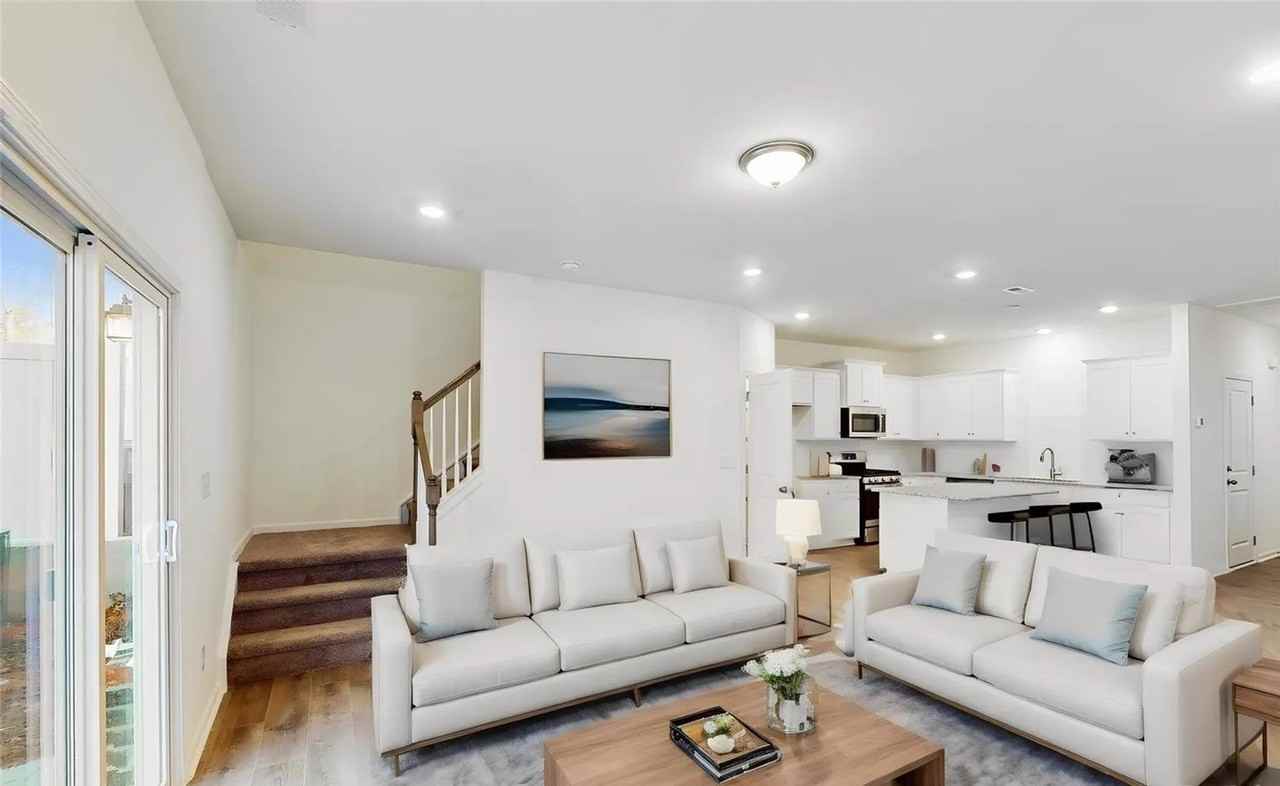 2833 Aubrey St - Photo 4 of 20