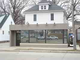 featured image of 1002 W Oakland Ave