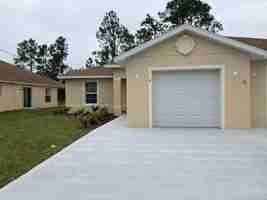 featured image of 21 Palm Lane