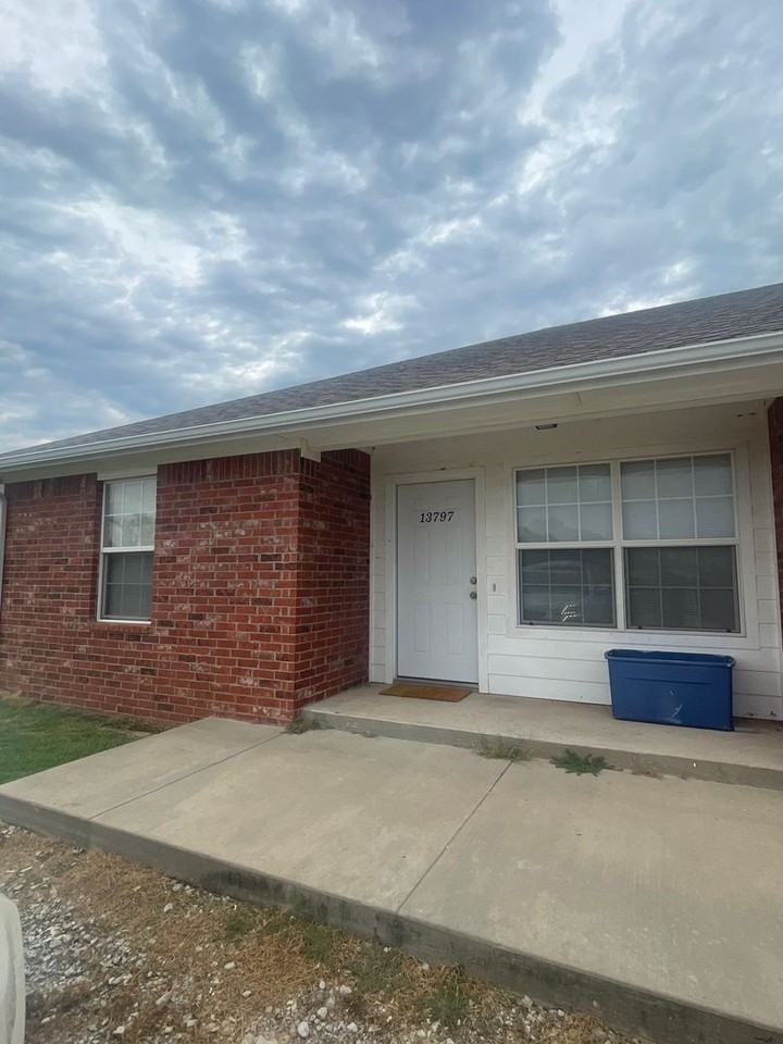 Latta Heights Apartments 13807 County Road 1554 Loop, Ada, OK 74820