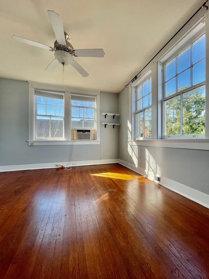 2324 Calhoun St #D - Photo 4 of 7