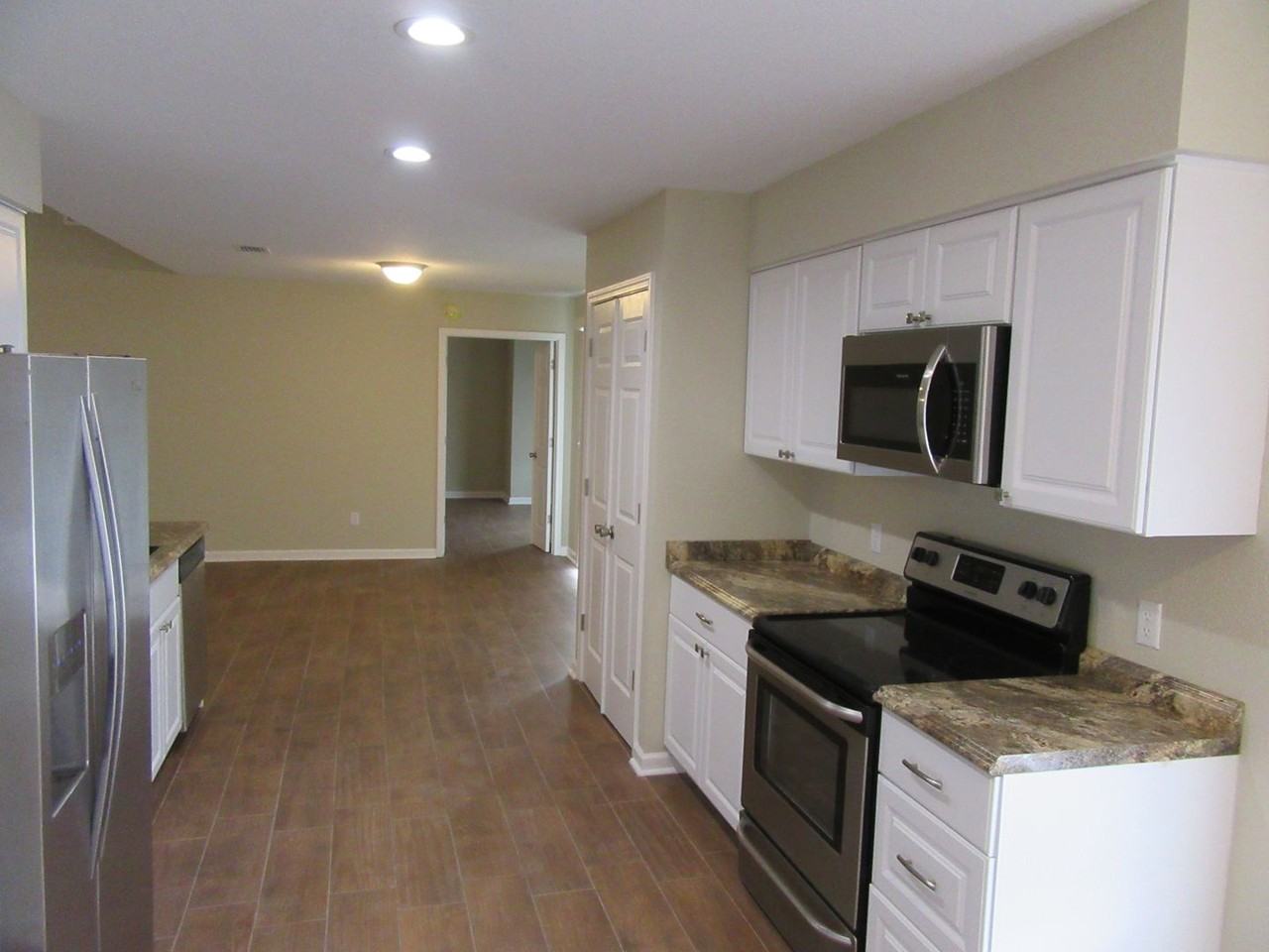 7302 Rodgers Drive - Photo 7 of 30