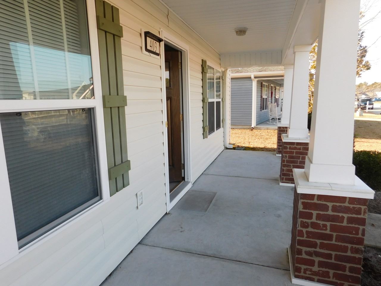 403 Elsmore Dr - Photo 2 of 23