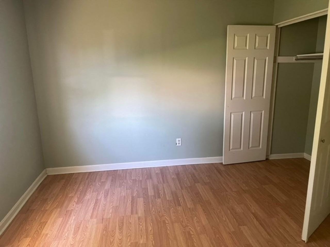 106 Cherrywood Dr - Photo 3 of 9