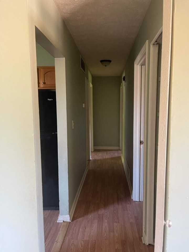 106 Cherrywood Dr - Photo 4 of 9