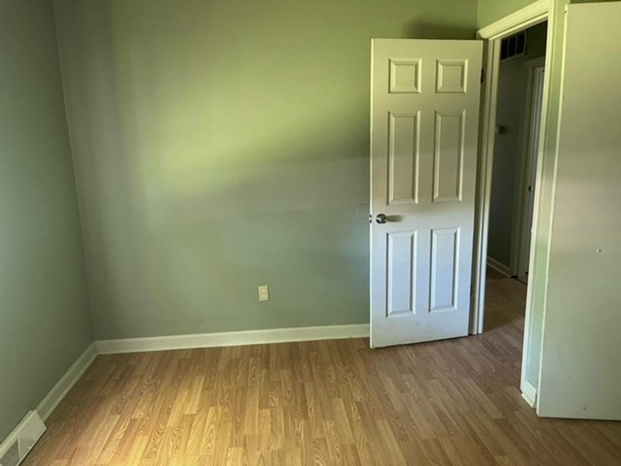 106 Cherrywood Dr - Photo 6 of 9