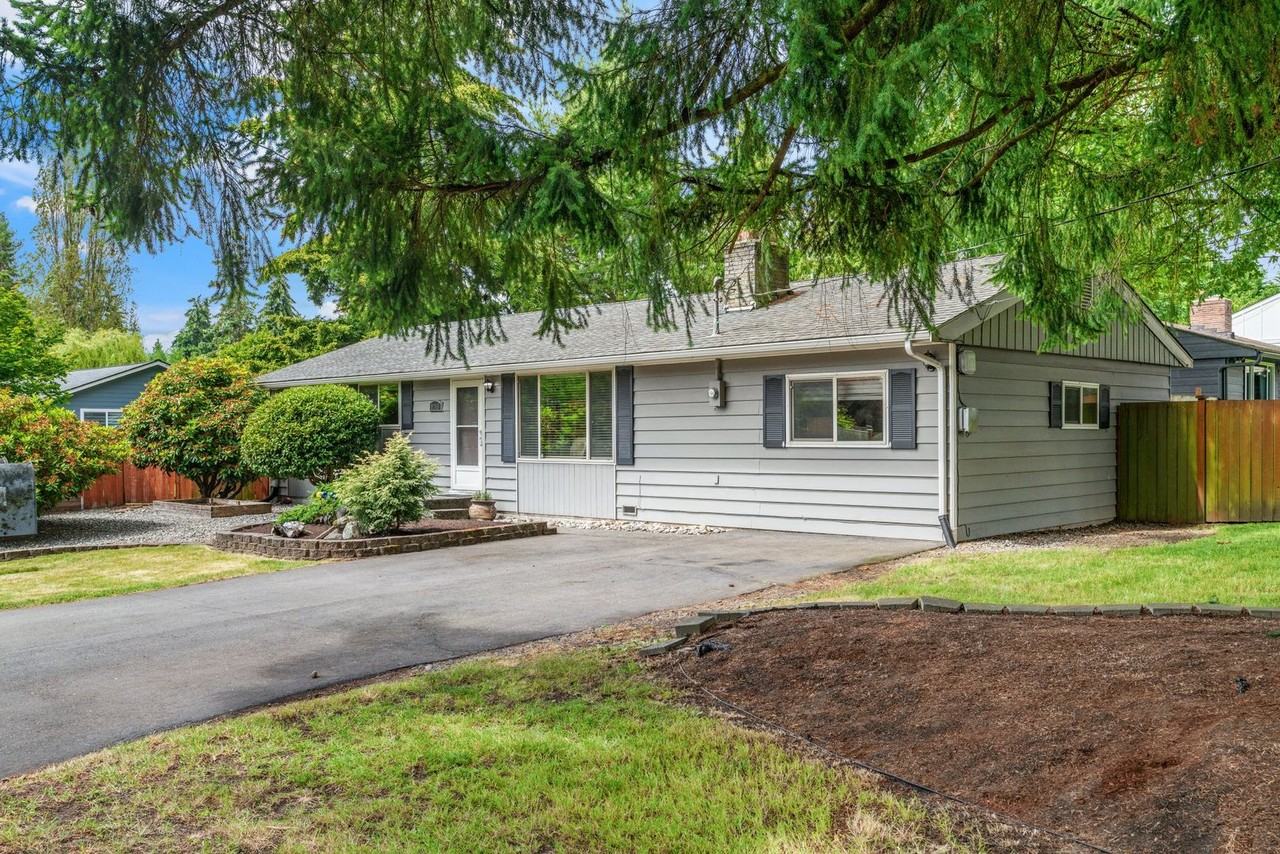 8205 218th St Sw - Photo 2 of 27